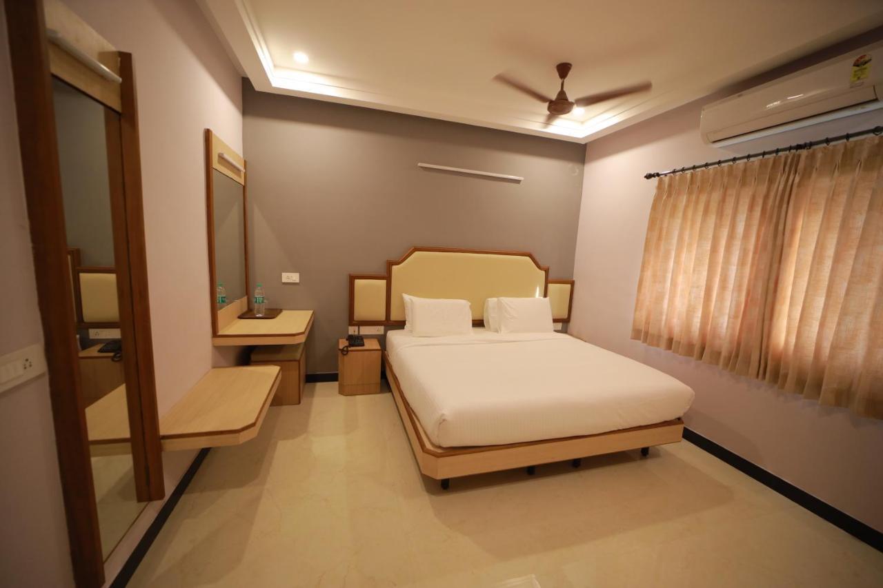 Majestic Hotel Madurai Εξωτερικό φωτογραφία