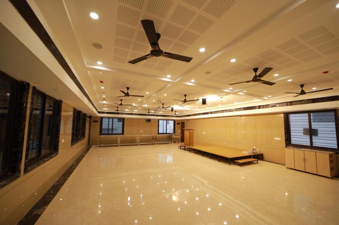 Majestic Hotel Madurai Εξωτερικό φωτογραφία